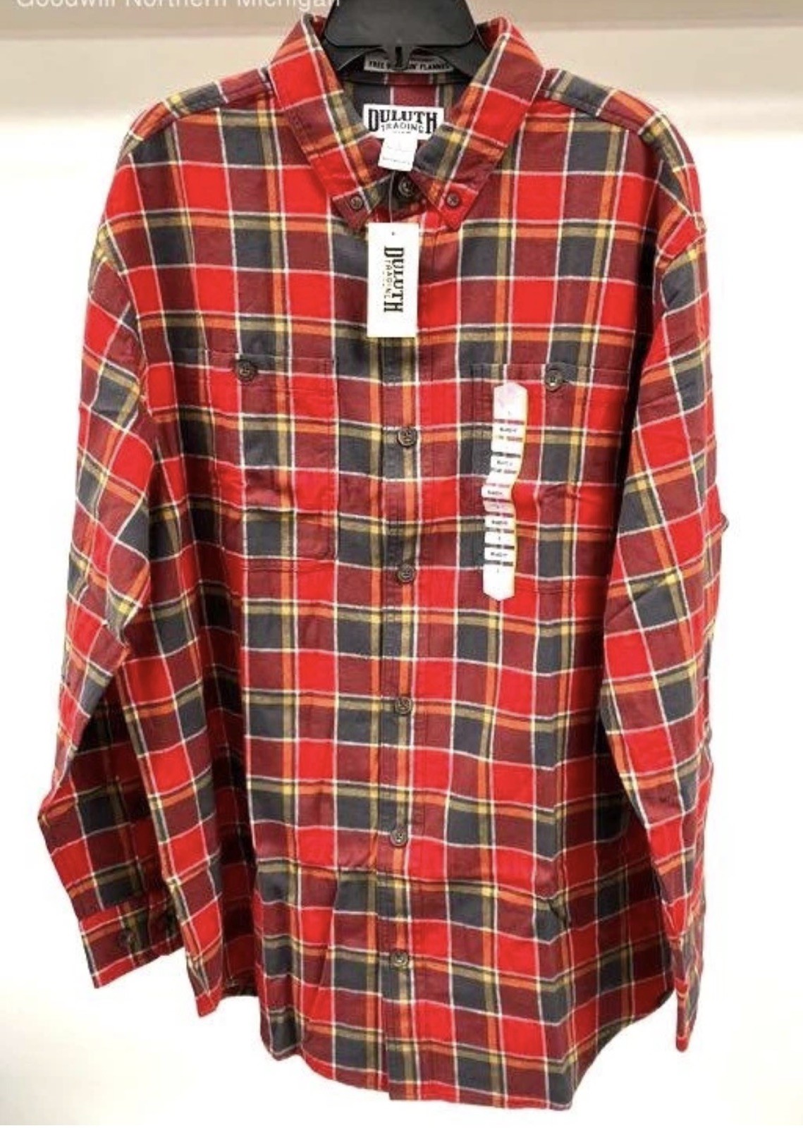 NWT Duluth Trading Co Free Swingin\' Flannel Relaxed Fit Shirt in Red sz L NWT Duluth Trading Co Free Swingin\' Flannel Relaxed Fit Shirt in Red sz L