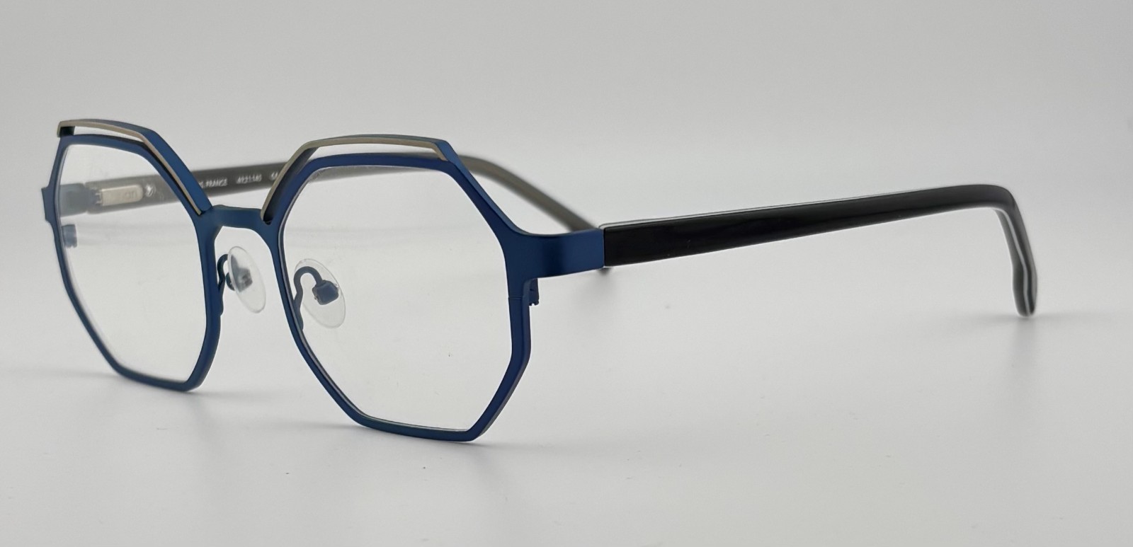 Tarian Paris Taketomijima Women's Limited Edition Eyeglass Frames - 3136 Tarian Paris Taketomijima Women's Limited Edition Eyeglass Frames - 3136