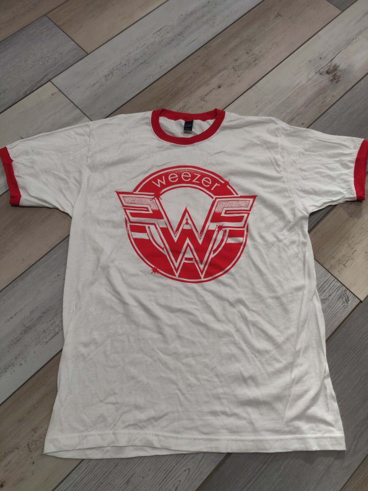 Weezer Red Seal Logo Vintage Ringer Style Tour Band T-Shirt -Men's Large L -NWOT Weezer Red Seal Logo Vintage Ringer Style Tour Band T-Shirt -Men's Large L -NWOT