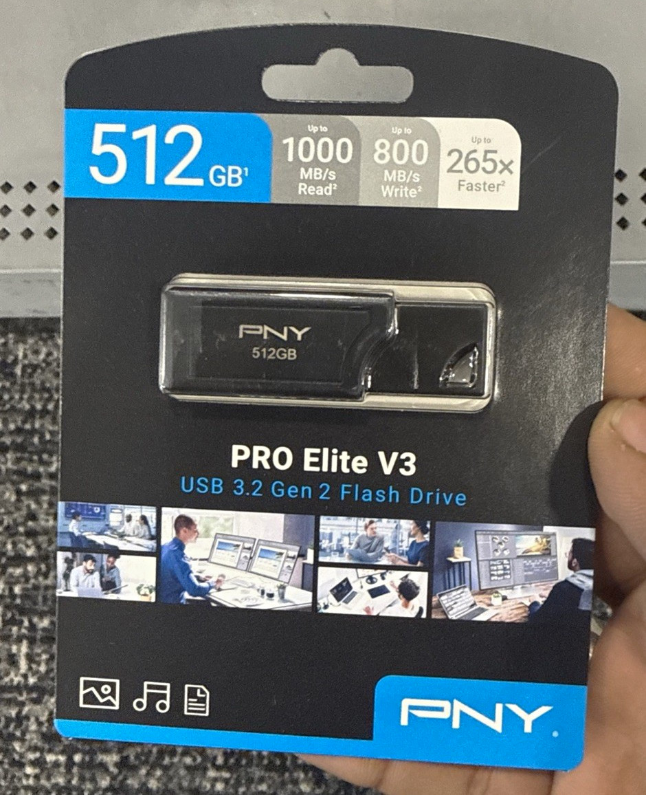 PNY PRO Elite V3 512GB USB-A Flash Drive USB 3.2 Gen 2 1000MB/s PNY PRO Elite V3 512GB USB-A Flash Drive USB 3.2 Gen 2 1000MB/s