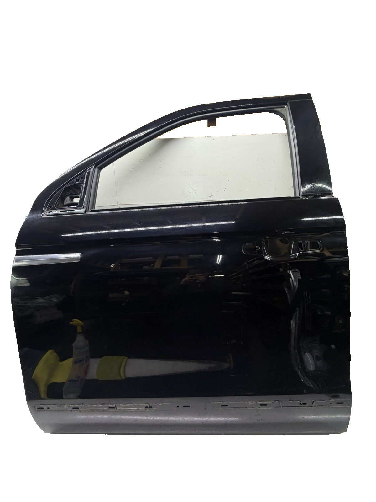 2018-2021 Lincoln Navigator OEM Left Front Door Shell