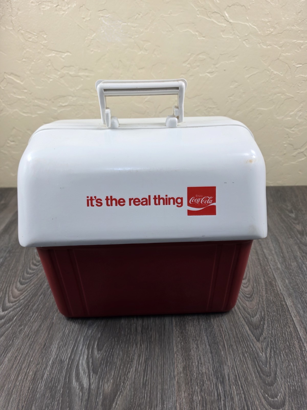 Vintage Original Coca Cola Hard sided Cooler w well fitting lid, folding handle