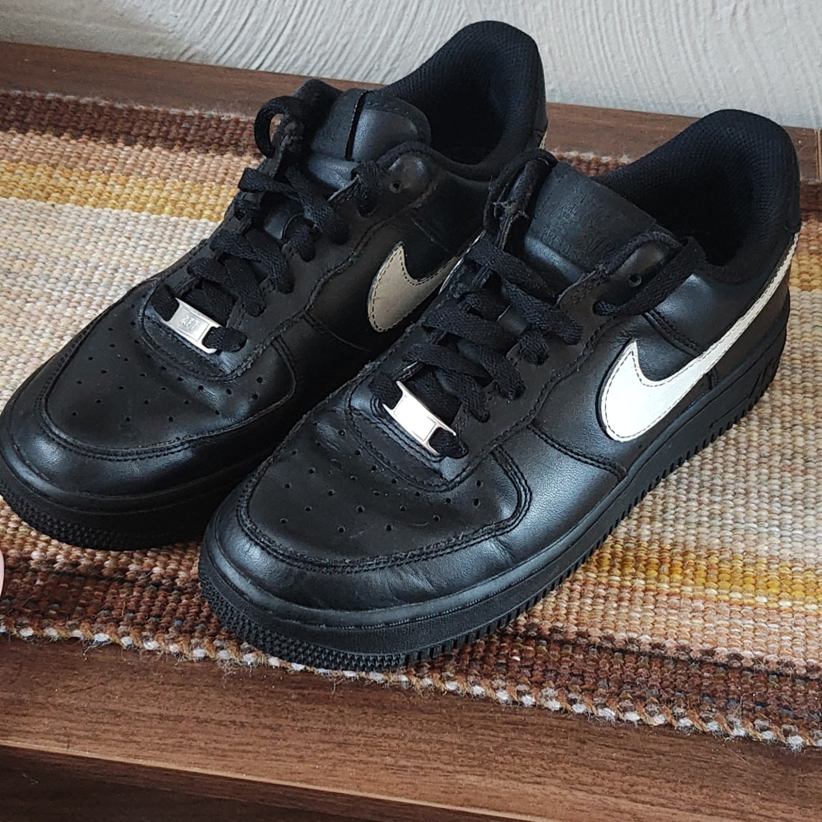 Youth Grade-School Nike Air Force 1 (GS) Black/White Youth Grade-School Nike Air Force 1 (GS) Black/White
