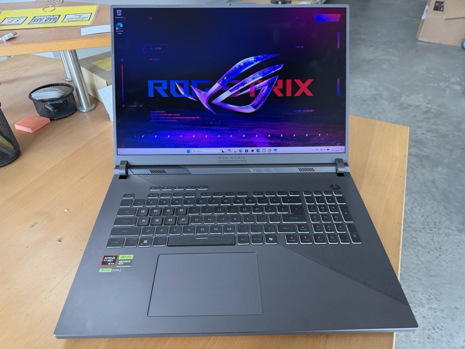 Asus ROG Strix G18 18