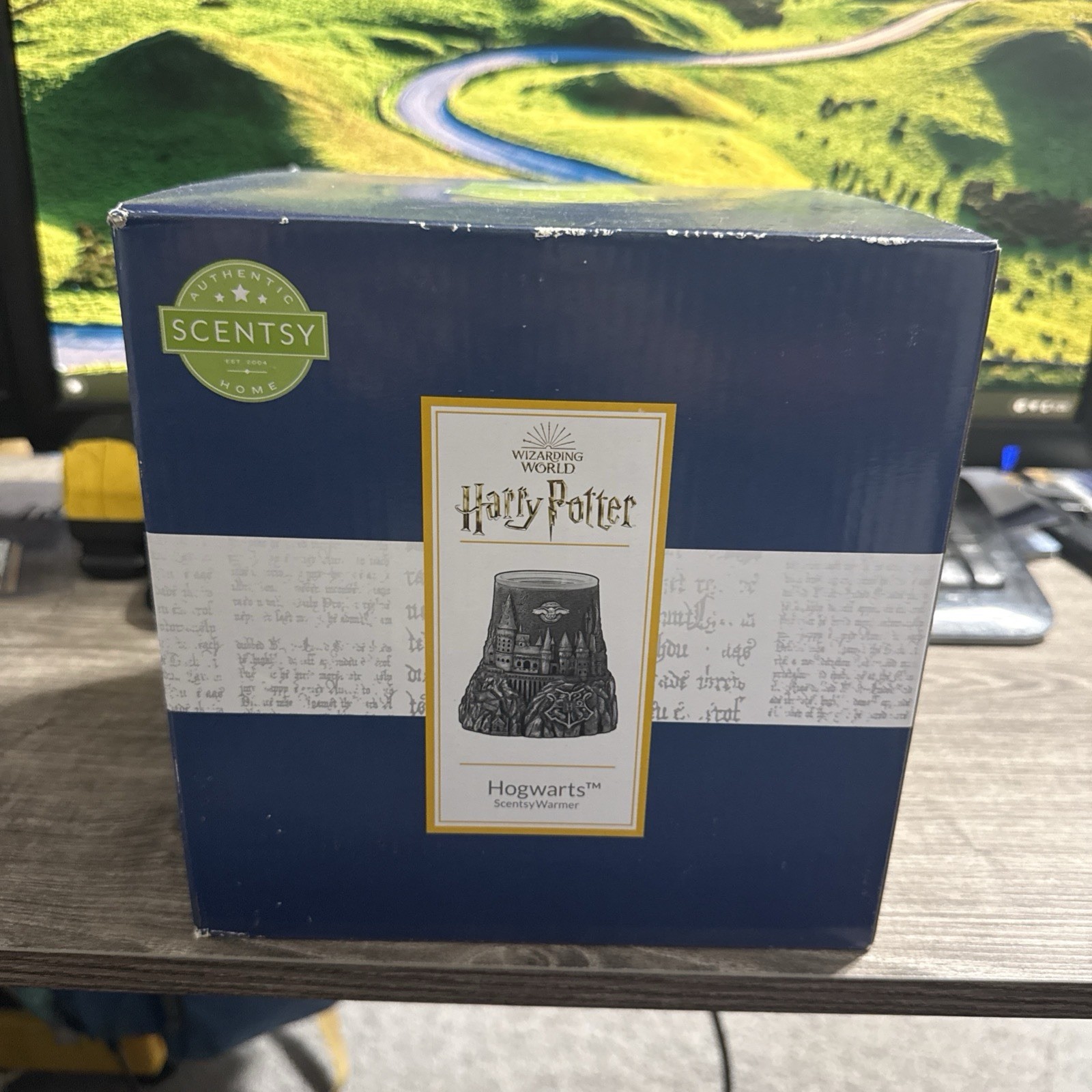 NIB Full Size Harry Potter Hogwarts Scentsy Warmer