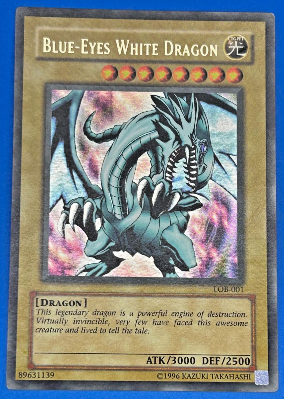 Blue-Eyes White Dragon LOB-EN001 Yu-Gi-Oh TCG Ultra Rare Unlimited ATK/DEF