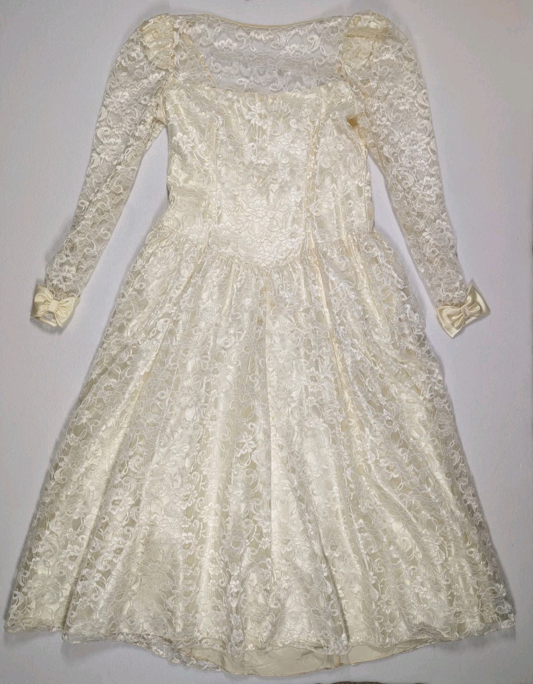 1980’s Alfred Angelo Wedding Dress Lace Backless Vintage Bows Women\'s Size L/XL 