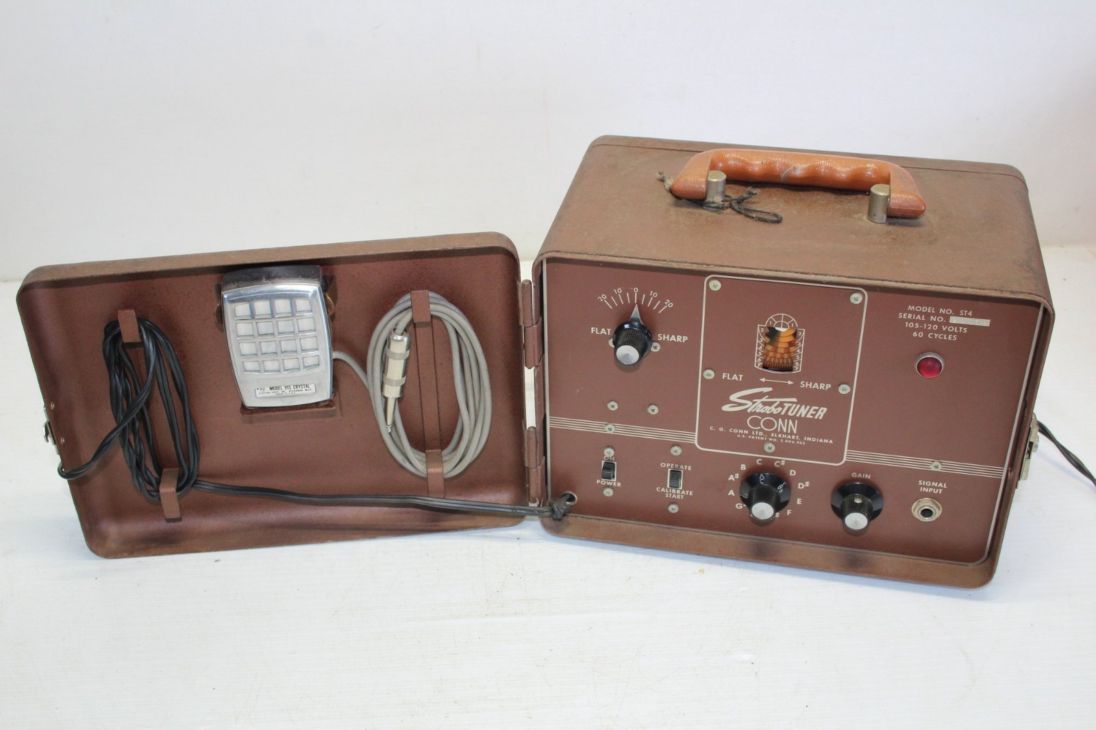 WORKING Vintage Conn Strobotuner Model ST-4 Precision Musical Instrument Tuner WORKING Vintage Conn Strobotuner Model ST-4 Precision Musical Instrument Tuner