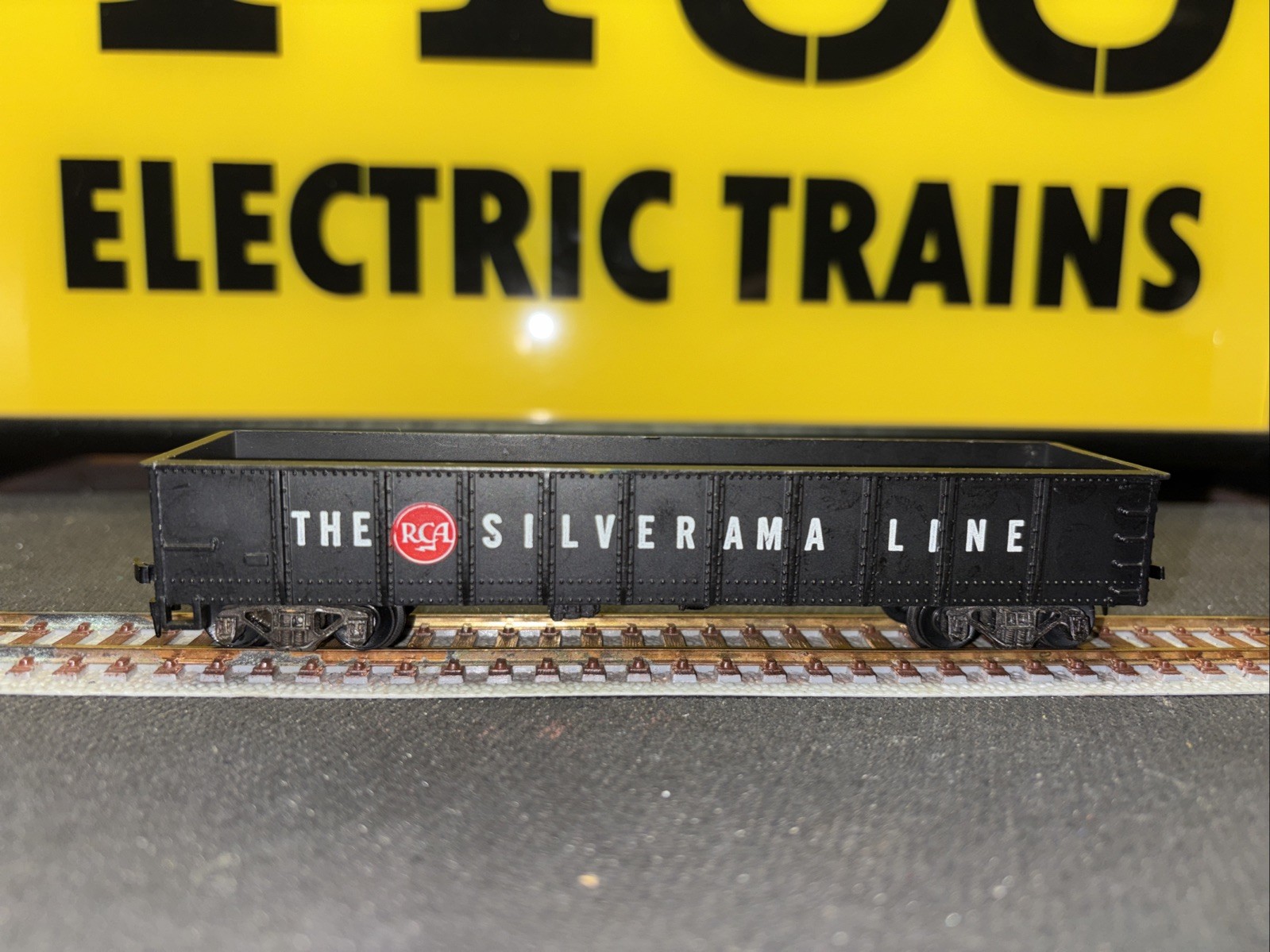 Tyco Mantua RCA Silverama Line HO Gondola W/Both Couplers & Brakewheel