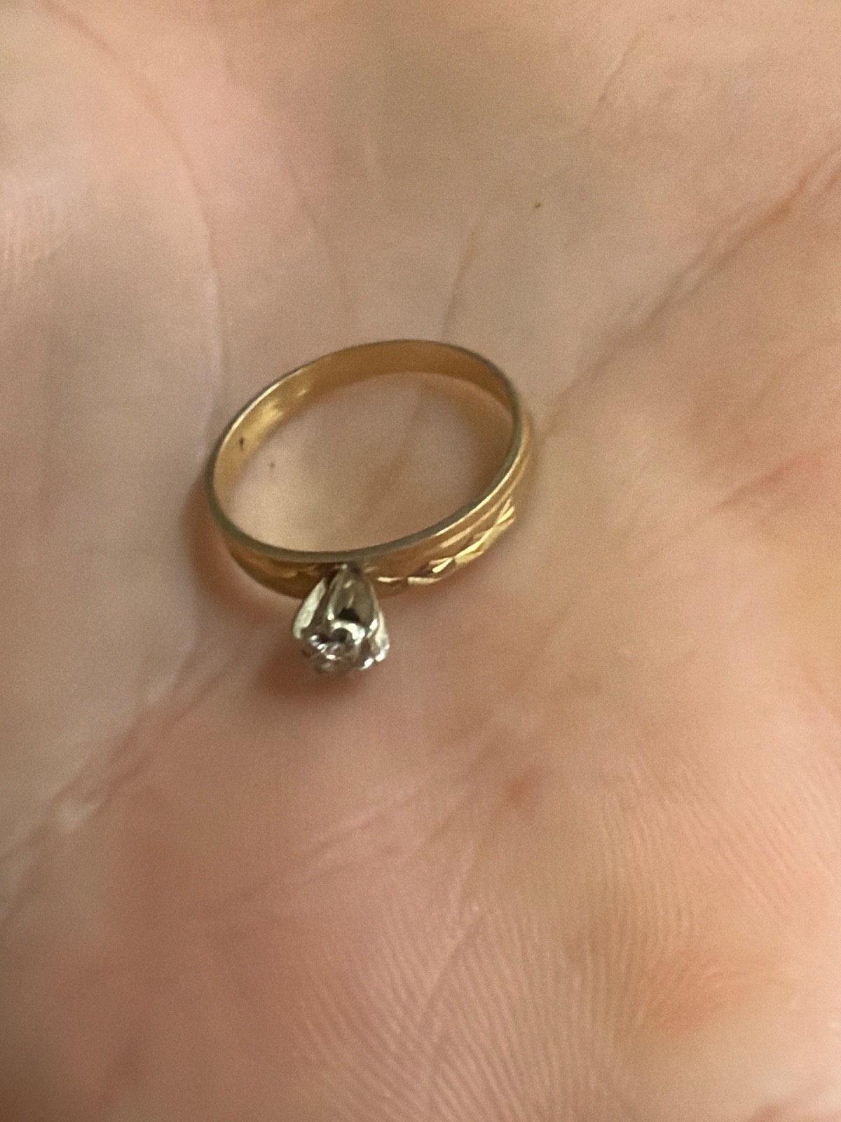 Classy 14k Yellow Gold Engagement Natural Diamond 0.20 +ct Ring SZ 7 3/4((249)) Classy 14k Yellow Gold Engagement Natural Diamond 0.20 +ct Ring SZ 7 3/4((249))