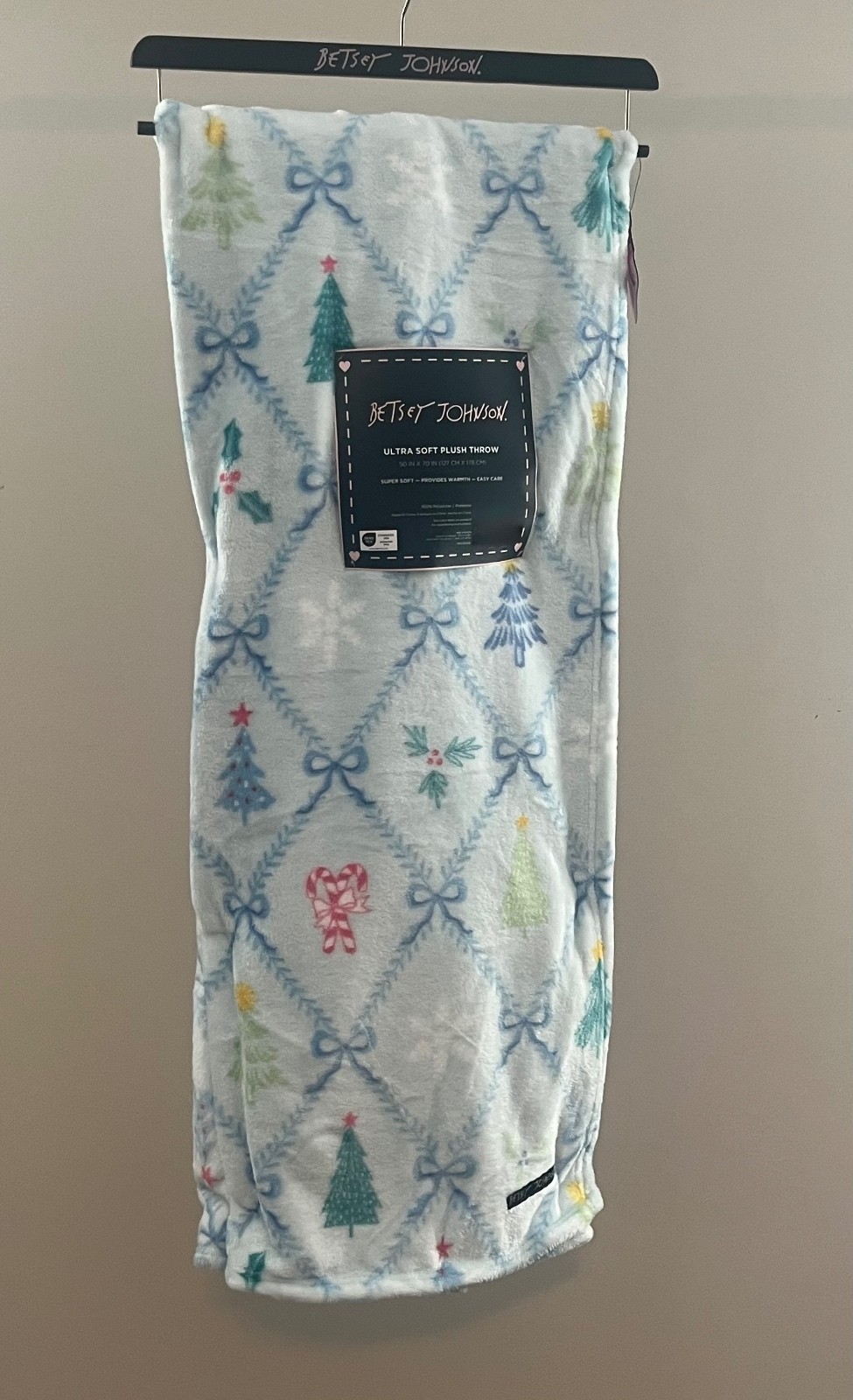 Betsey Johnson Christmas Themed Light Blue Throw Blanket 50\ Betsey Johnson Christmas Themed Light Blue Throw Blanket 50\