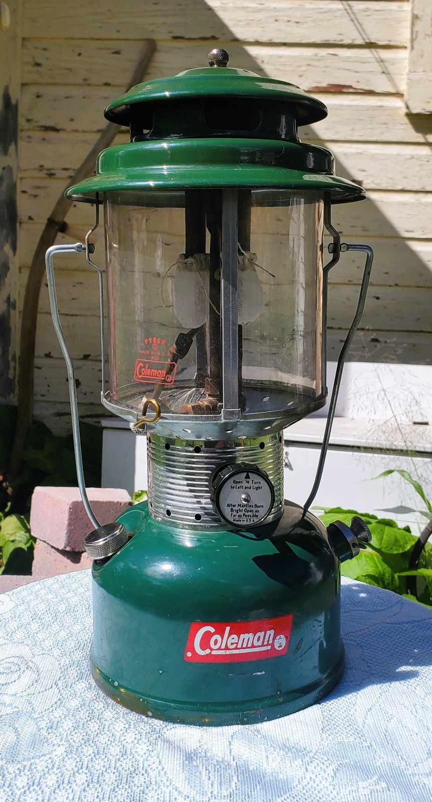 Vintage Coleman 220F 228F Dual Mantle Fuel Outdoors Camping Lantern Lamp