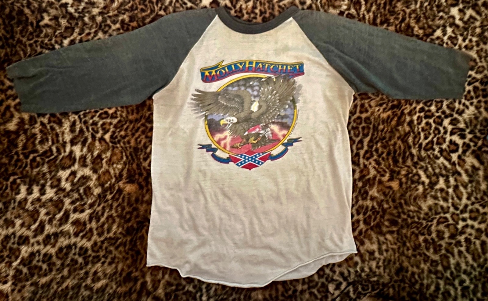 Vintage 1981 Molly Hatchet Beatin\' the Odds Tour shirt Adult Size Large