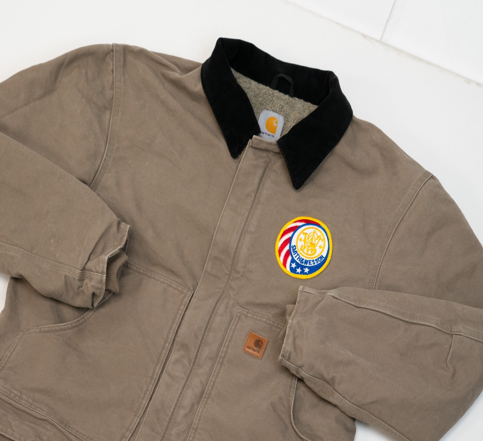 VTG Carhartt Sherpa Lined Jacket Size L J164 MUS Detroit Smith & Wesson Patch VTG Carhartt Sherpa Lined Jacket Size L J164 MUS Detroit Smith & Wesson Patch