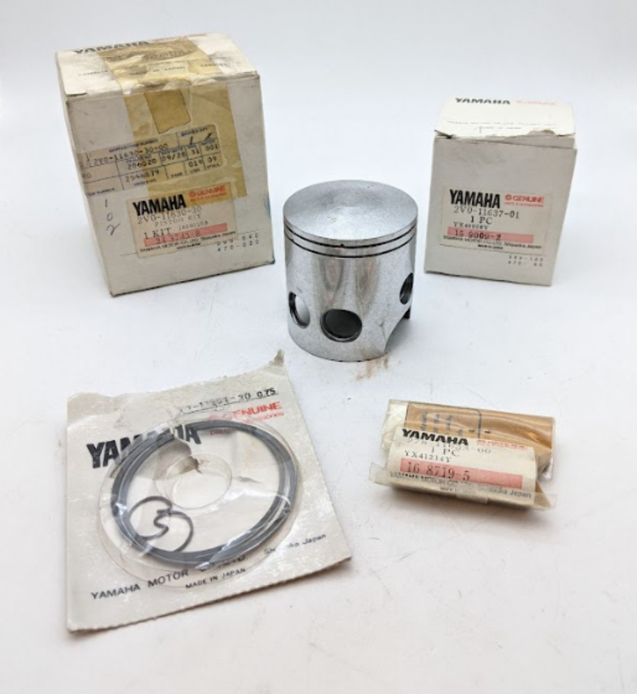 1975-1979 Yamaha RD400F OEM Piston Kit 3rd O/S [S] 2V0-11630-30