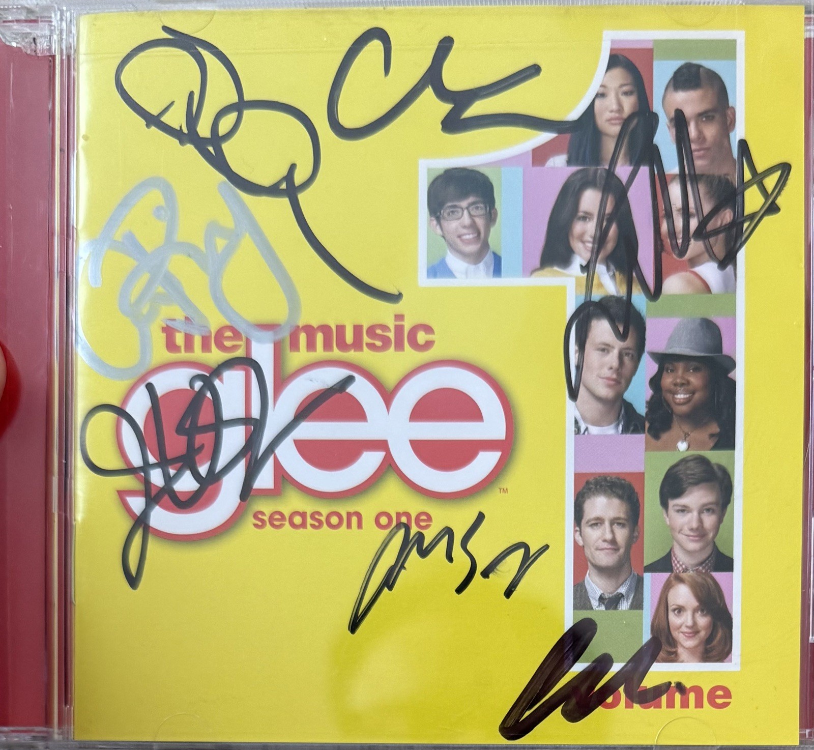 Glee: The Music, Vol. 1 - *SIGNED* by the Glee Cast (CD, Columbia 2009) Glee: The Music, Vol. 1 - *SIGNED* by the Glee Cast (CD, Columbia 2009)