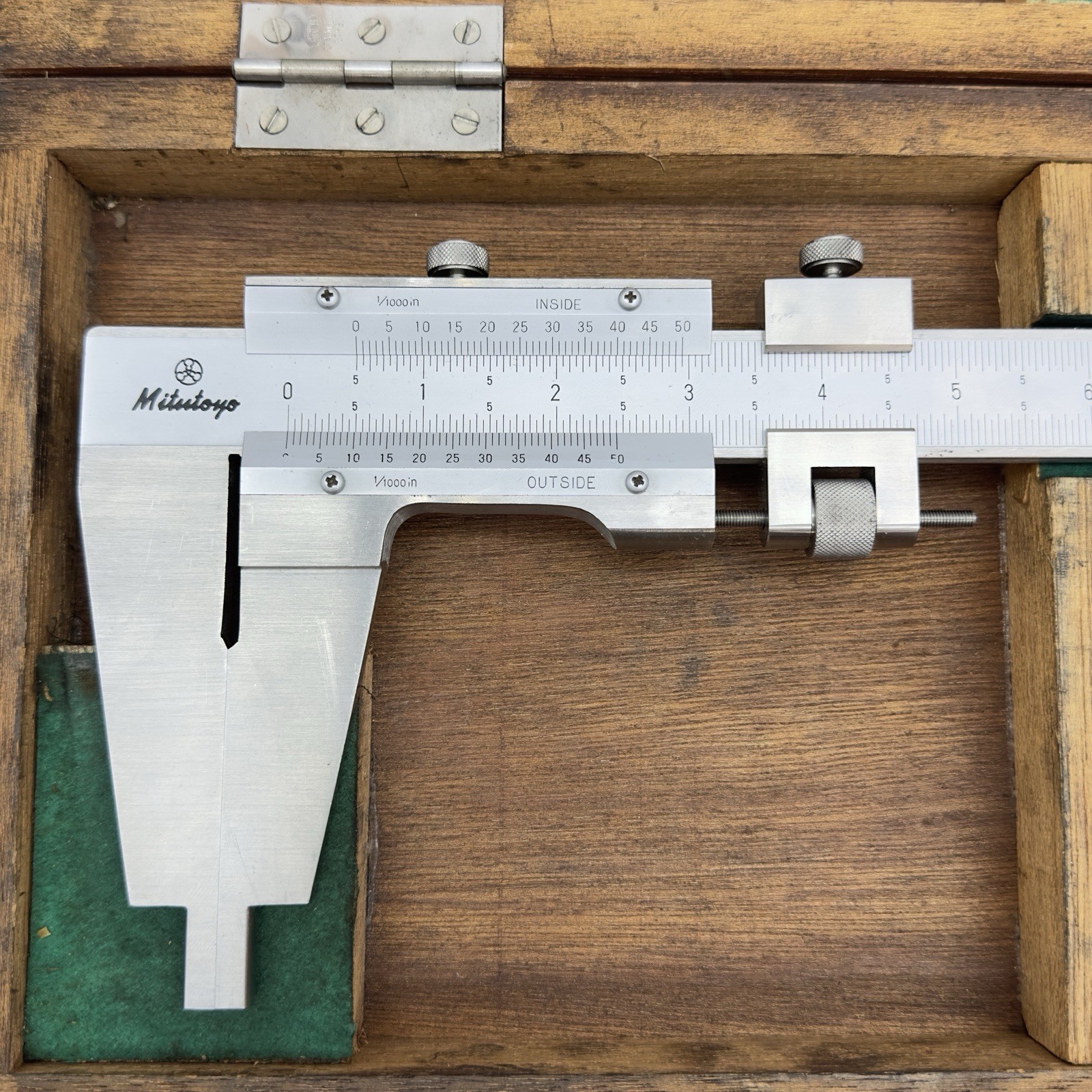 Vintage Mitutoyo Japan 24\