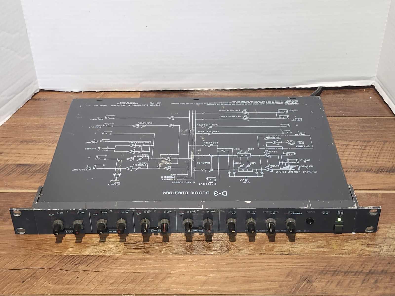 TOA Model D-3 Stereo Electronic Music Mixer 4-Channel
