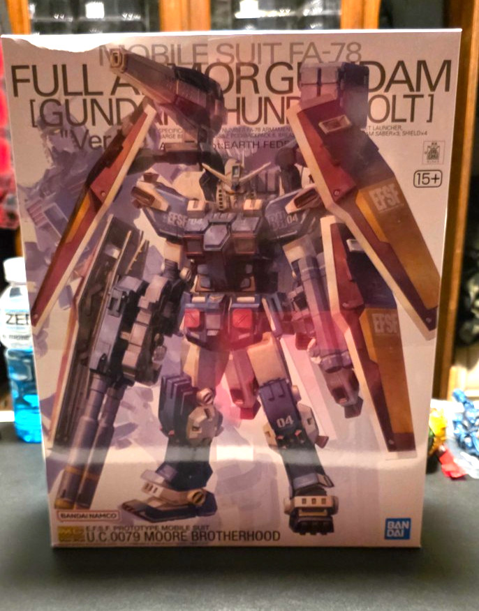 Bandai MG FA-78 1/100 Full Armor Gundam Thunderbolt Model Kit Bandai MG FA-78 1/100 Full Armor Gundam Thunderbolt Model Kit