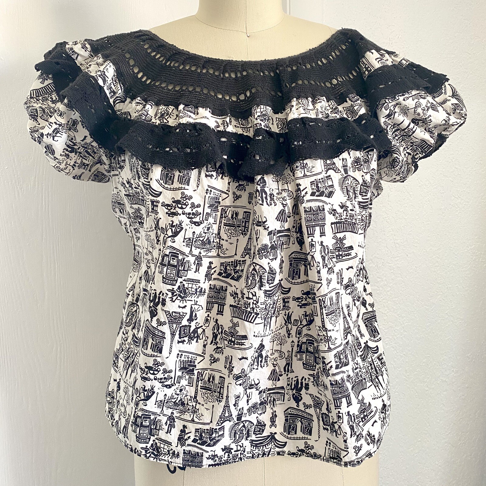 1950s blouse- Fabulous Vintage 50s Novelty French PARIS Eiffel Print Shirt Top