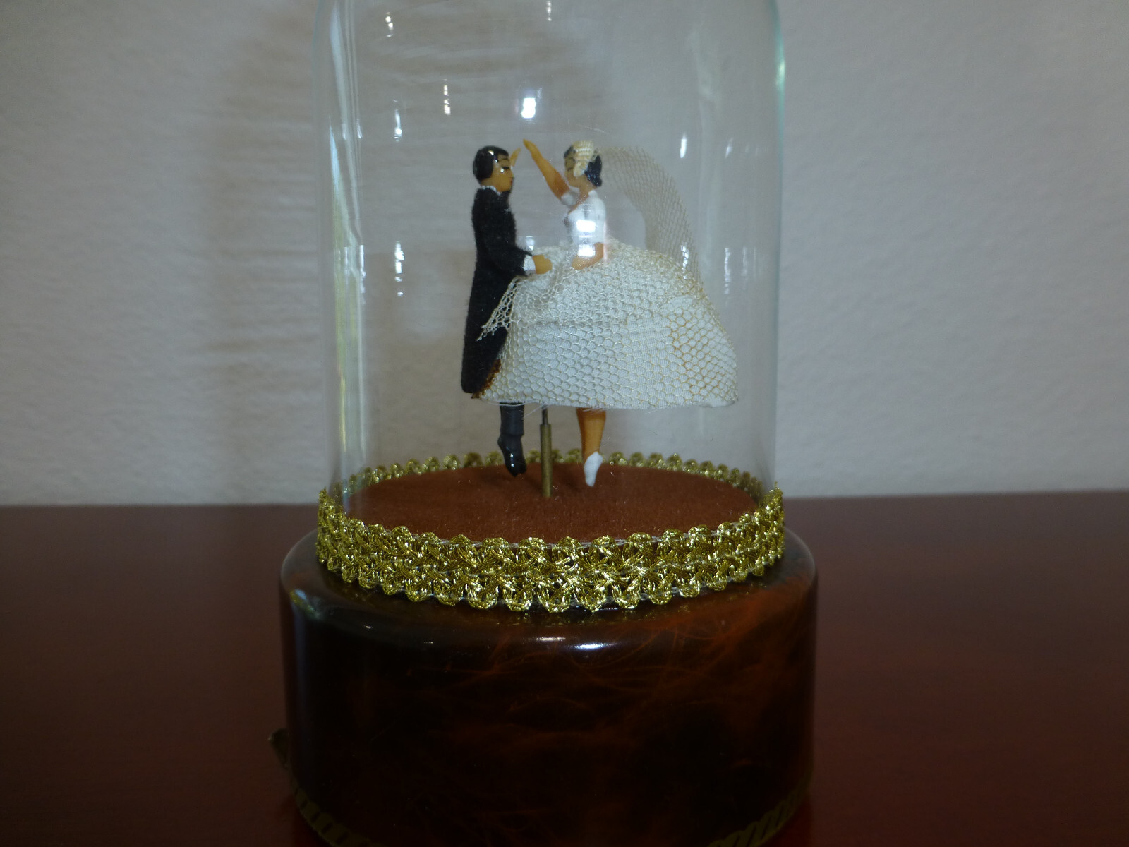 VINTAGE REUGE DANCING WEDDING COUPLE BALLERINA MUSIC BOX AUTOMATON