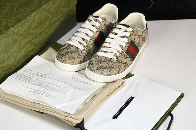 New Gucci Ace Sneakers GG Supreme Canvas with Gold Bees Men's Shoe 