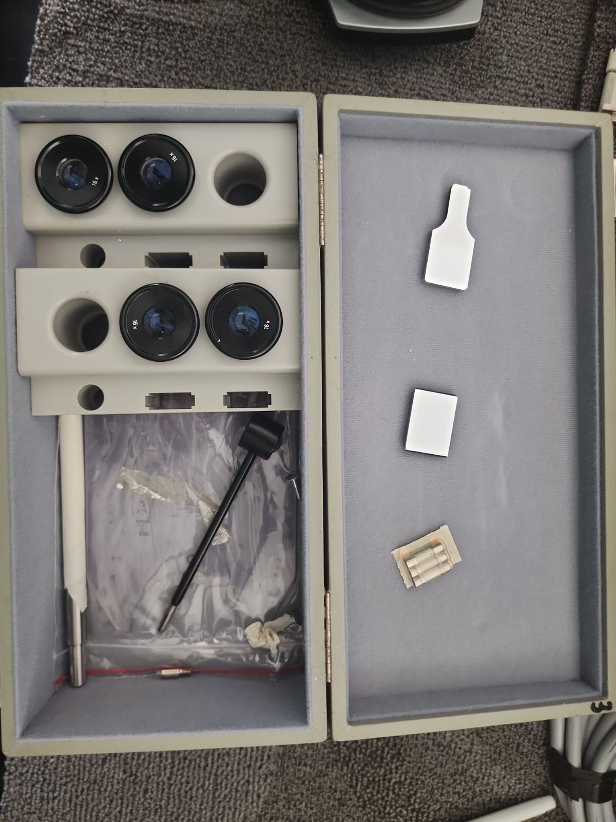Haag-Streit Slit Lamp Parts & Accessories Set with Original Case Eyepieces Haag-Streit Slit Lamp Parts & Accessories Set with Original Case Eyepieces