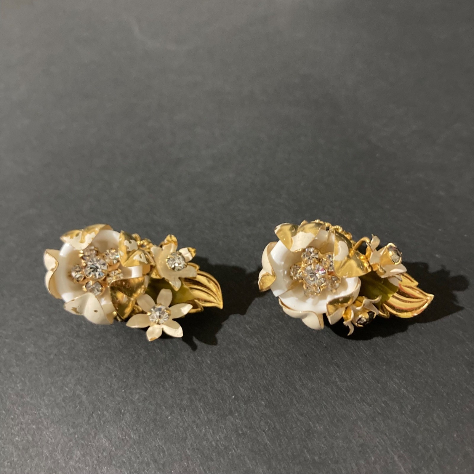 Vintage Original By Robert Clip On Floral Metal And Rhinestones Earrings Vintage Original By Robert Clip On Floral Metal And Rhinestones Earrings