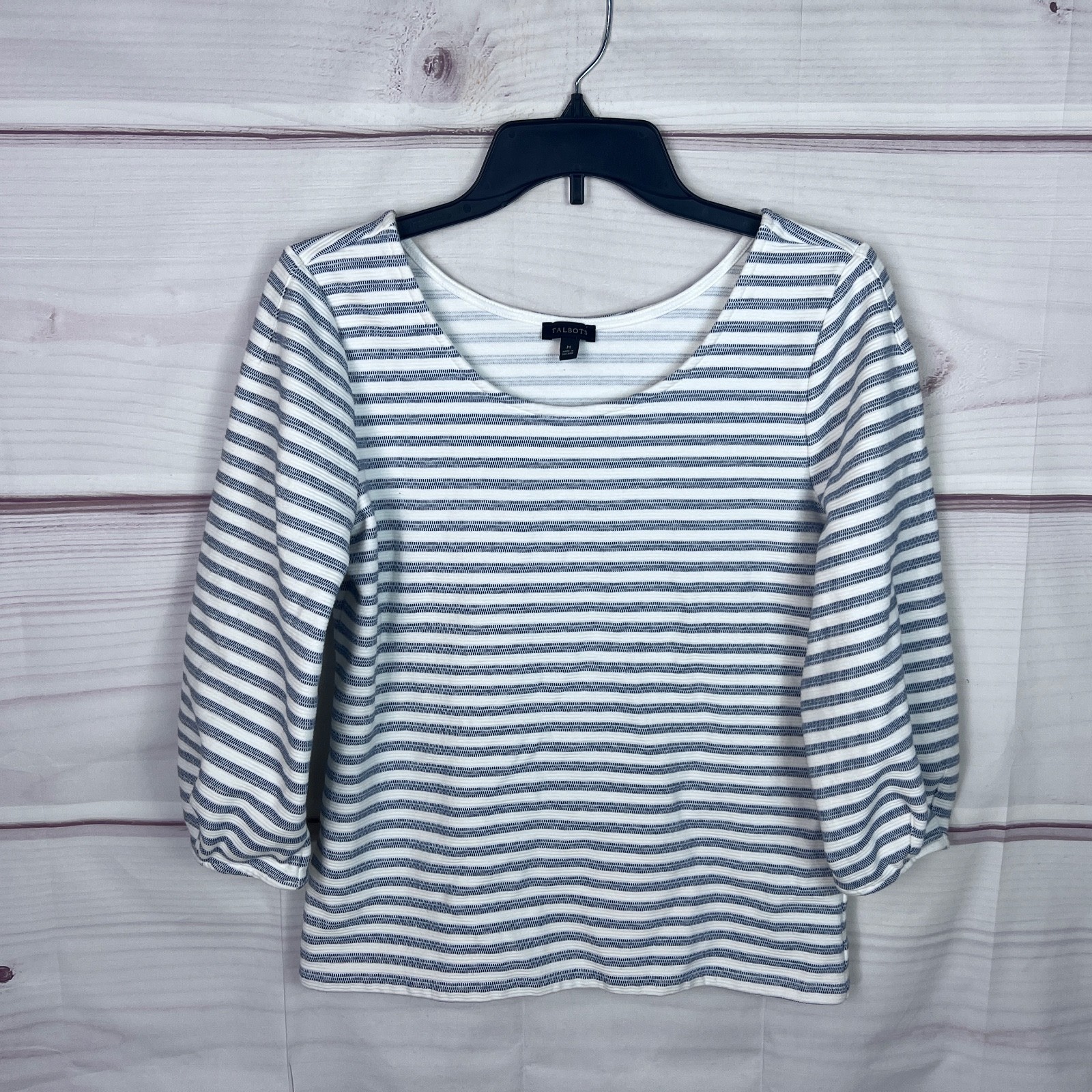 Talbots Top Womens M Blue Striped Blouse 3/4 Sleeve Textured Knit Scoop Neck Talbots Top Womens M Blue Striped Blouse 3/4 Sleeve Textured Knit Scoop Neck