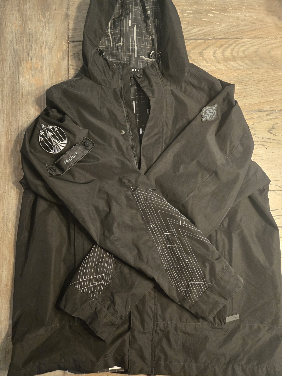 Vault Of Glass Limited Edition Destiny 2 Raid Jacket In Size 2XL