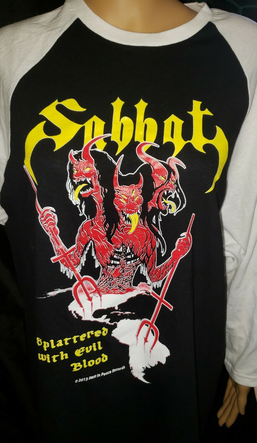 SABBAT Splattered w/Evil Official Raglan 3/4 white sleeves L. tour 2013 SABBAT Splattered w/Evil Official Raglan 3/4 white sleeves L. tour 2013