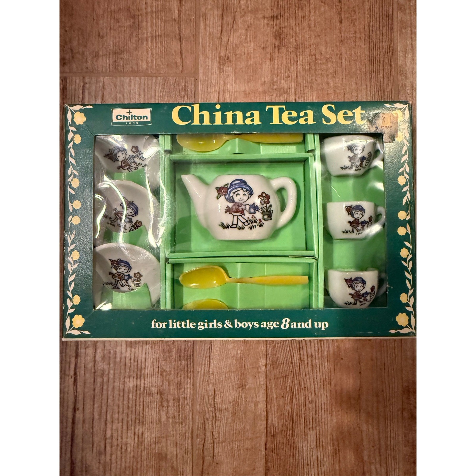 Vintage 1970s  China Tea Set Chilton Toys Made In Japan Boxed