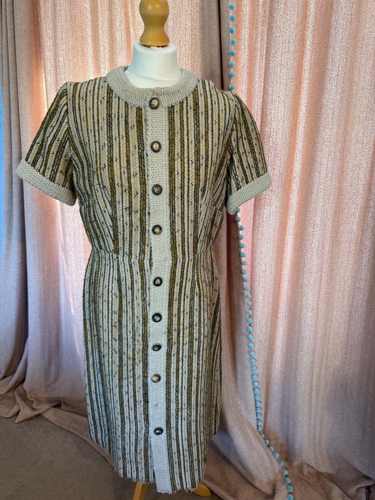 Vintage 1940s 50s knitted striped wool midi dress with buttons approx 12