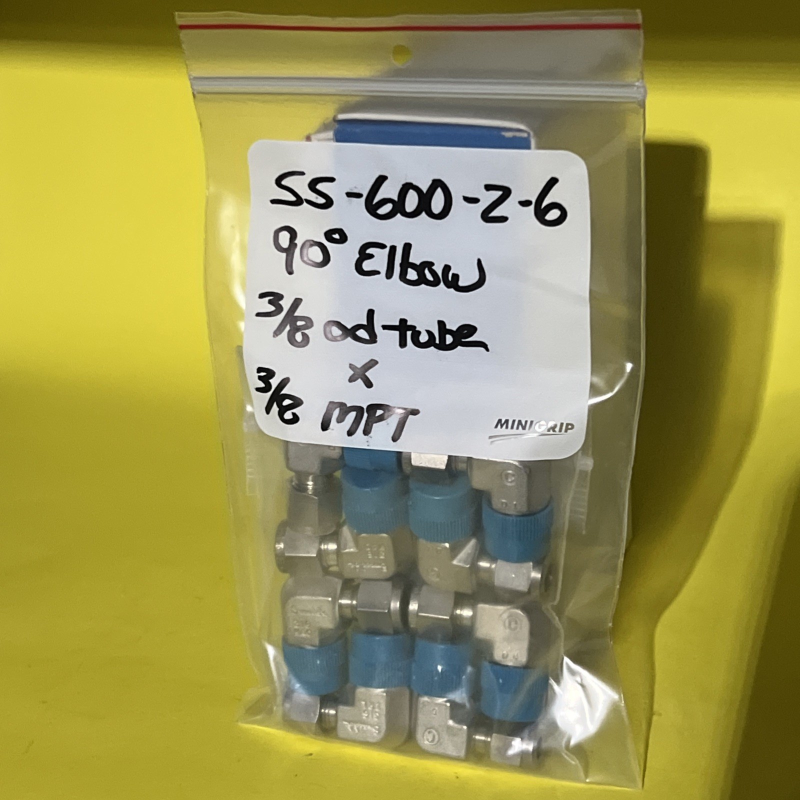 Lot of 8 Swagelok SS-600-2-6 Male Elbow 3/8 Lot of 8 Swagelok SS-600-2-6 Male Elbow 3/8
