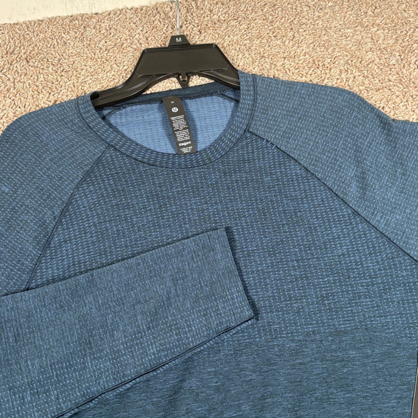 Lululemon Metal Vent Tech Long Sleeve Shirt Blue Navy Slim Fit LM3DOYS Mens M