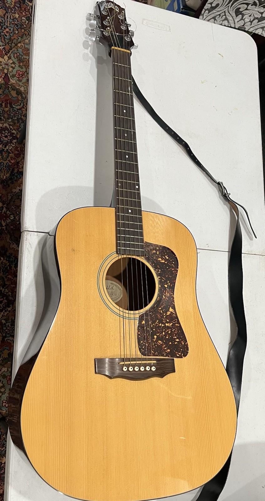 Vintage Guild D-25 NT 6-String Acoustic Guitar USA with Hard Case