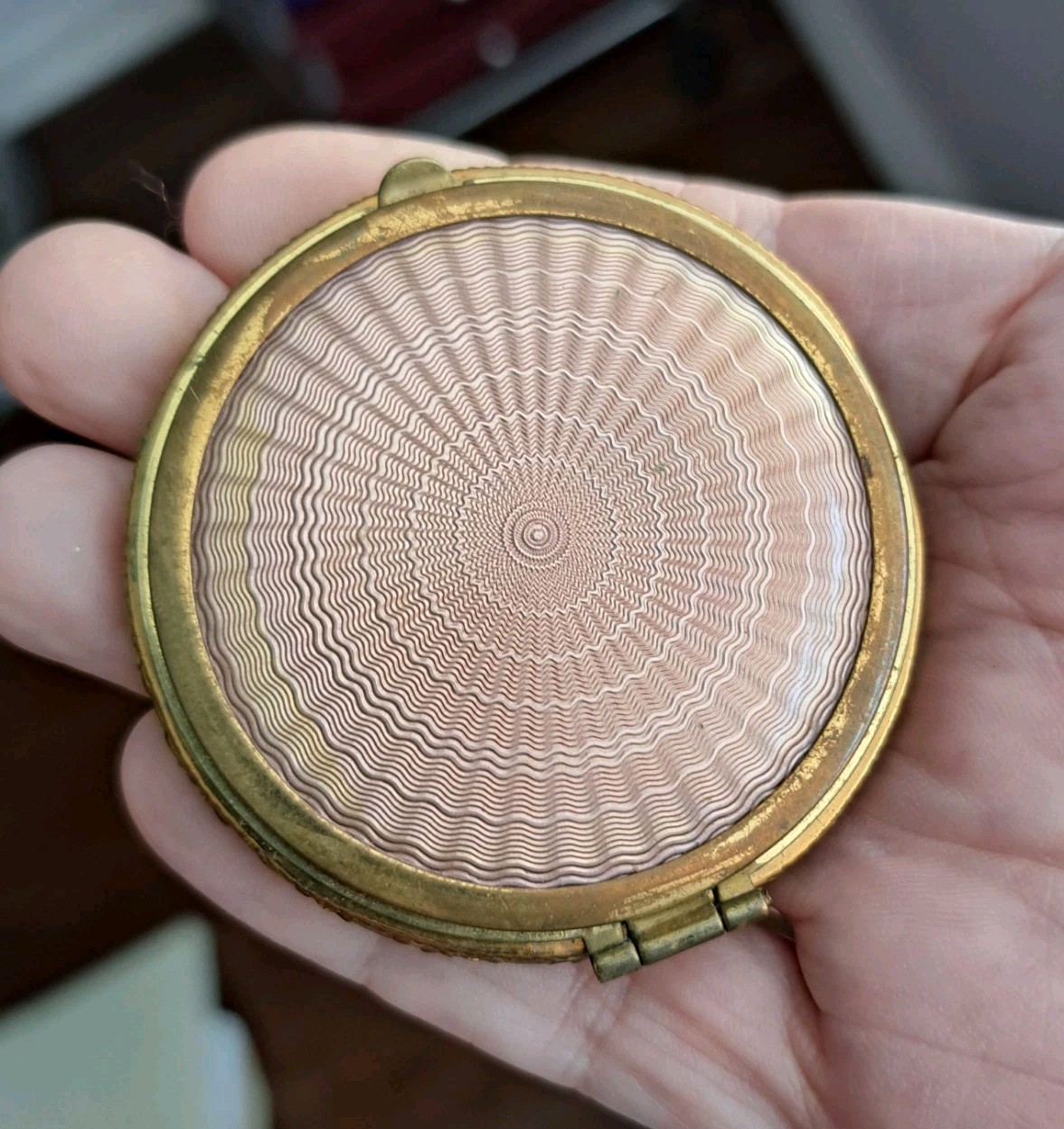 Antique Loose Powder Large Compact Peach Guilloche Enamel Mirror Vintage Screen