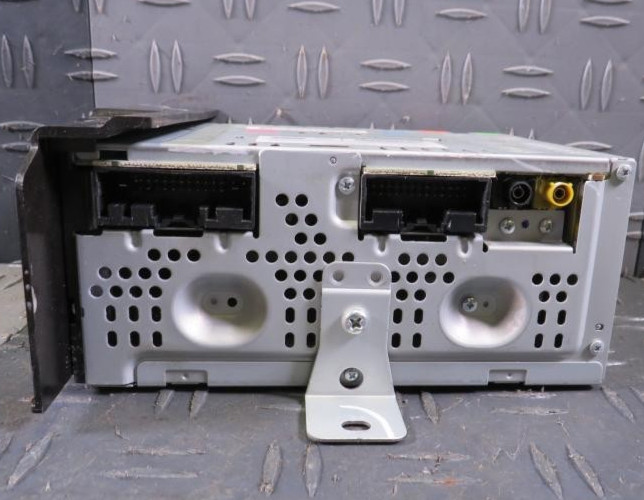 2013-2014 Lincoln MKZ Radio AM/FM CD Player Receiver W/ High Definition Radio