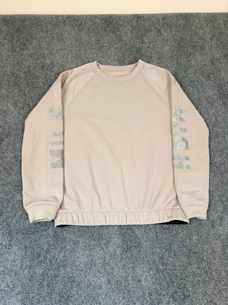 LULULEMON Athletica Mile High Print WomenCrew Neck Beige Sweatshirt NoSiz Tag 8?