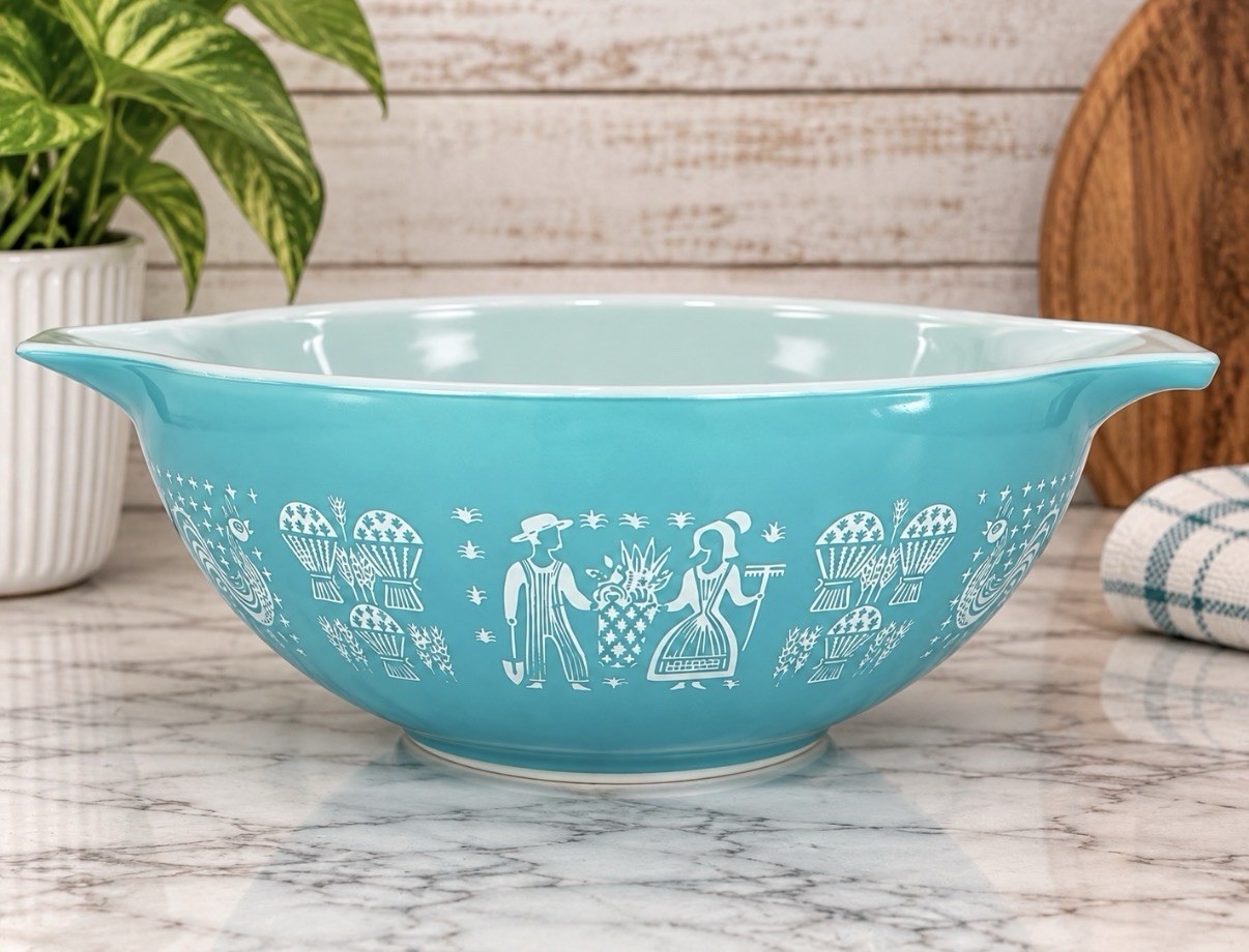 Vintage Pyrex #444 4QT Turquoise Amish Butterprint Cinderella Bowl Excellent++ Vintage Pyrex #444 4QT Turquoise Amish Butterprint Cinderella Bowl Excellent++