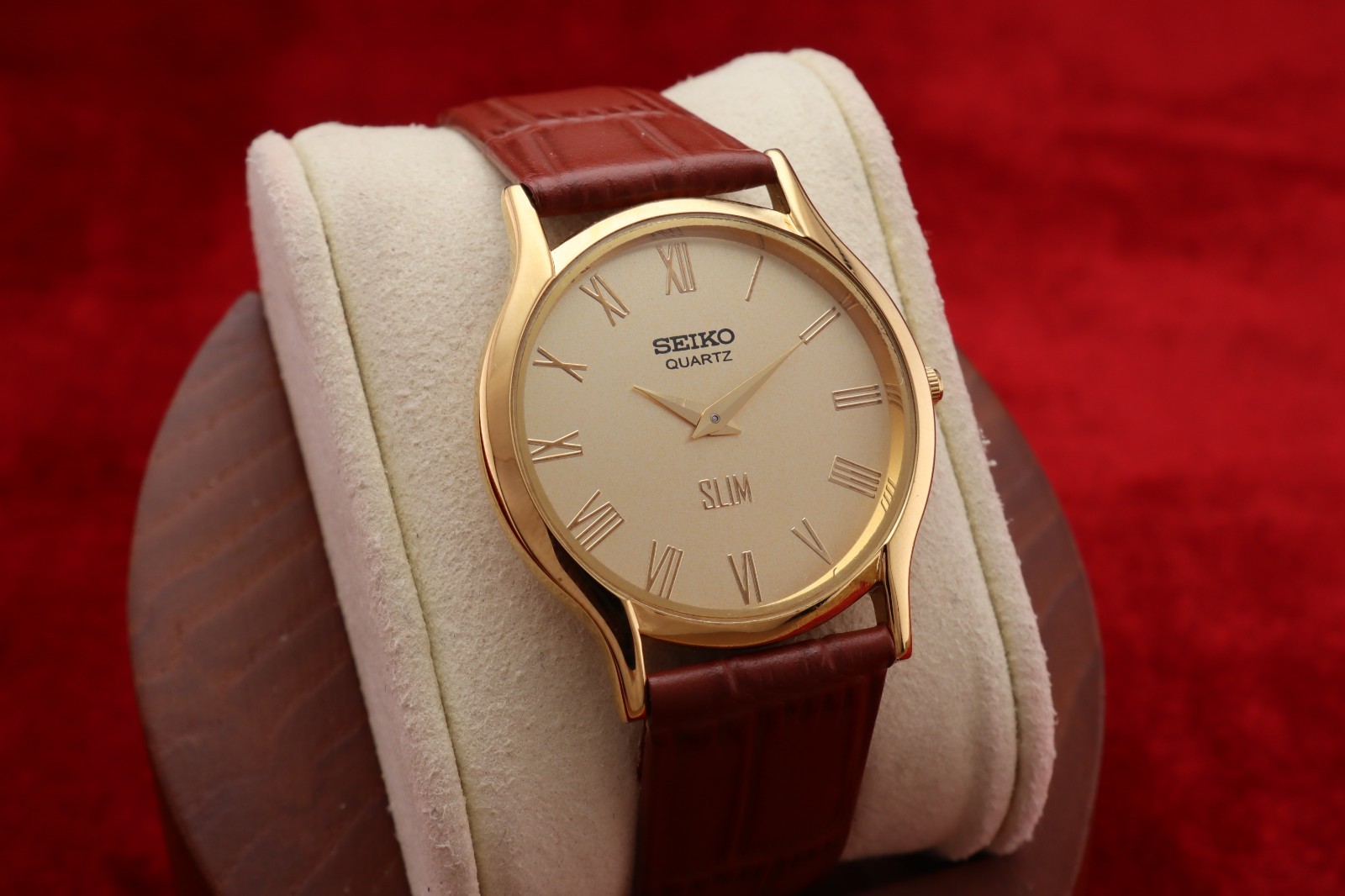 RARE Vintage Seiko Slim GOLD Quartz Gentlemen's Wrist Watch