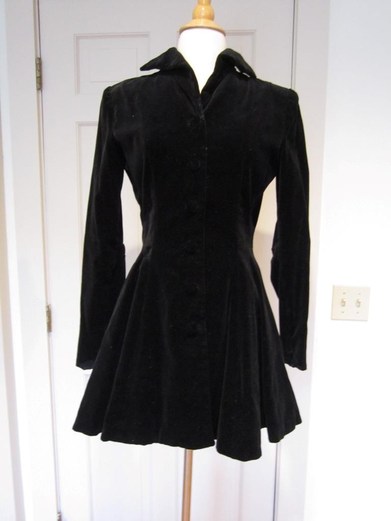 VTG 1950s Custom Made Black Velvet Jacket w/Fitted Bodice & Swing Peplum Sz Sml