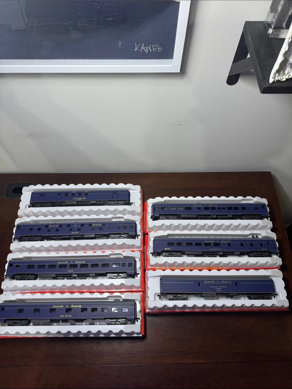 IHC Louisville & Nashville 1930’s HO Scale 7 Piece Passenger Car Set (New)
