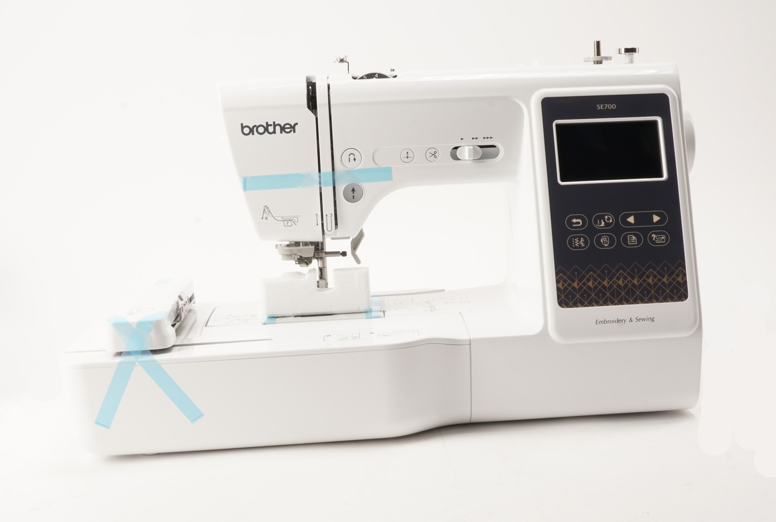 Brother SE700 Elite Computerized LCD Touchscreen Sewing and Embroidery Machine