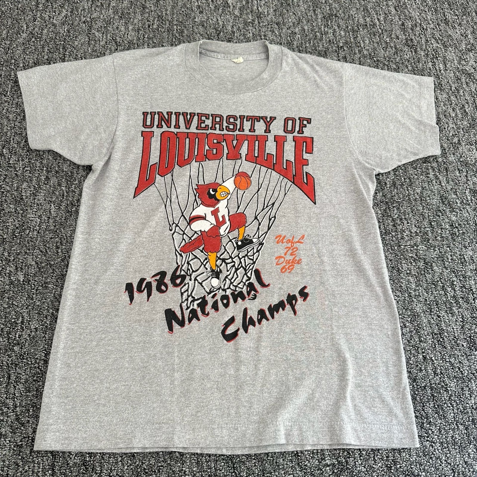 Vintage 1986 University of Louisville Cardinals National Champs T-Shirt