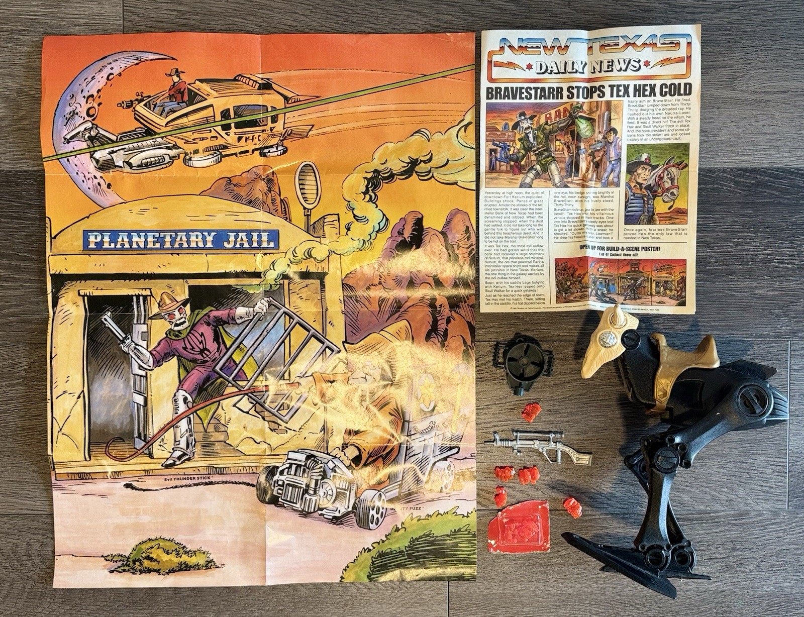 1986 Mattel Bravestarr Lot • Skull Walker Kerium Nugs Weapon Poster Newspaper 1986 Mattel Bravestarr Lot • Skull Walker Kerium Nugs Weapon Poster Newspaper