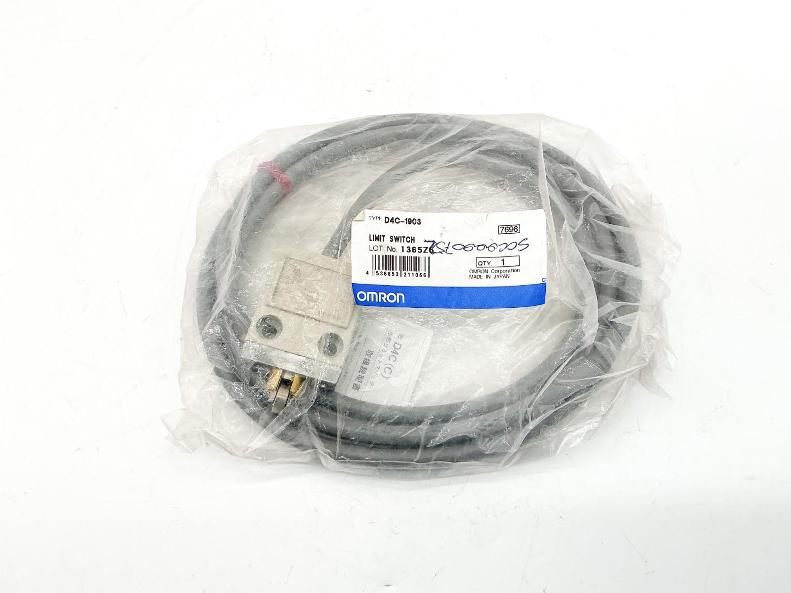 New Omron D4C-1903 Limit Switch 250V 5A