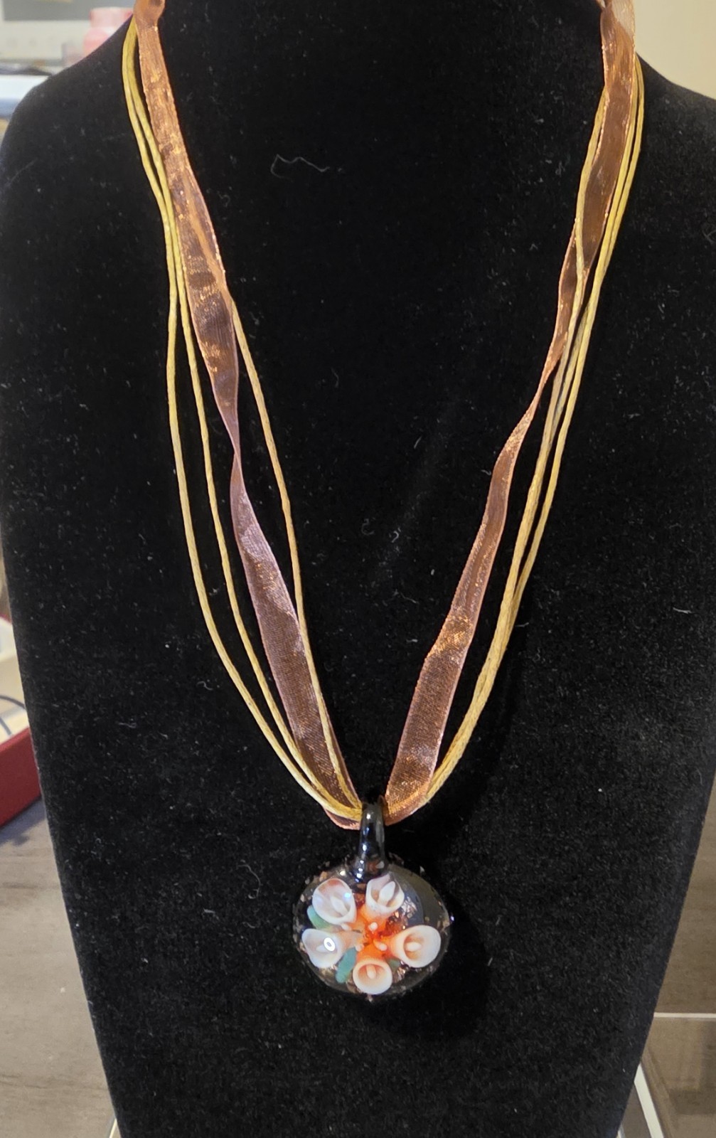 Vintage Artisan Murano-Style Lampwork Glass Flower Pendant Necklace