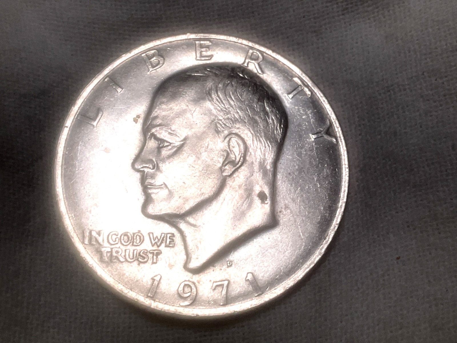 1971-D Eisenhowe Dollar Uncirculted Beautiful Coin As Pictured $6.99