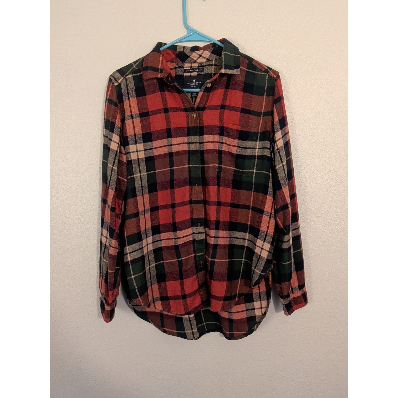American Eagle Outfitters Women\'s Long Sleeve Flannel Plaid Size Medium Soft